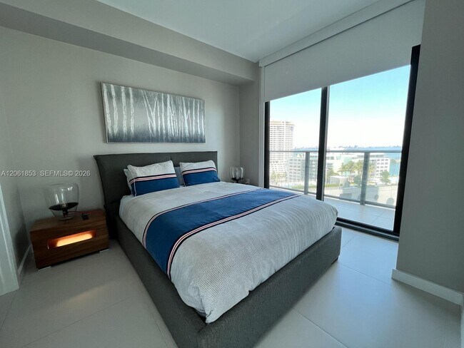 Foto del edificio - 501 NE 31st St