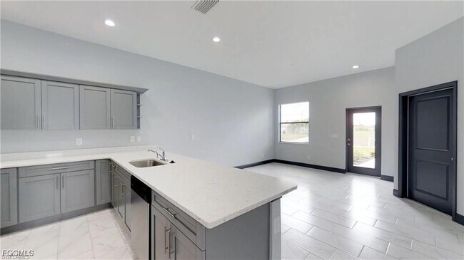 Foto del edificio - 1315 NE 8th Pl