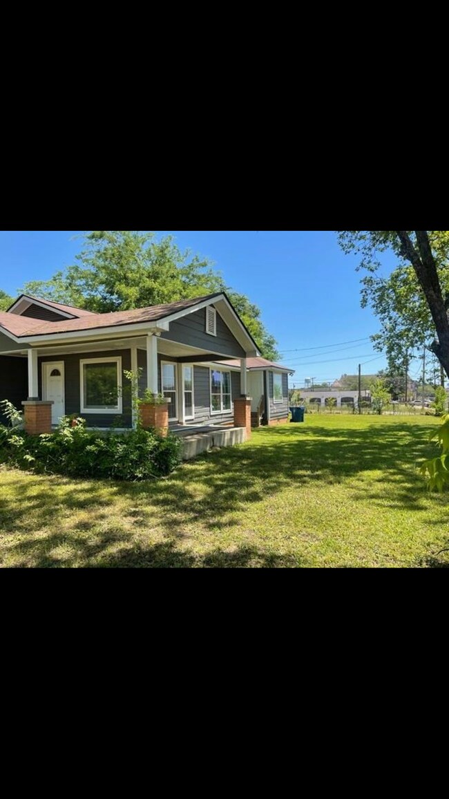 Building Photo - 731 Bagwell St