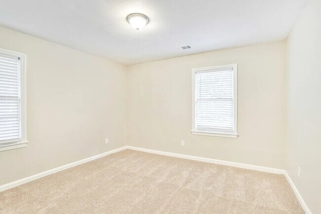 Building Photo - 320 Mount Zion Rd