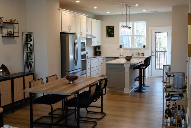 Foto del edificio - 1612 Levy Wy