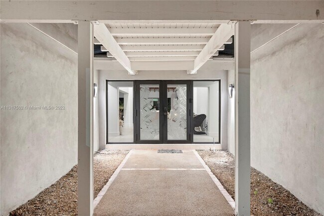 Foto del edificio - 207 Holiday Dr