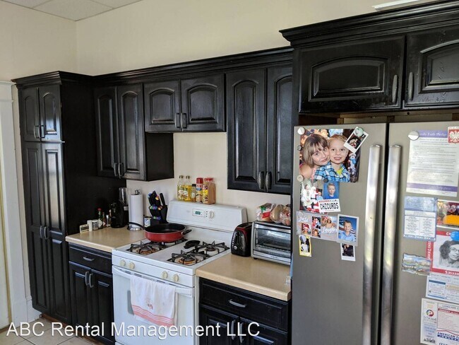 Building Photo - 4 br, 2 bath House - 524 Hudson Street