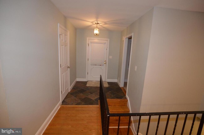 Building Photo - 10822 Horde St
