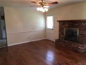 Building Photo - 2106 Pin Oak Dr