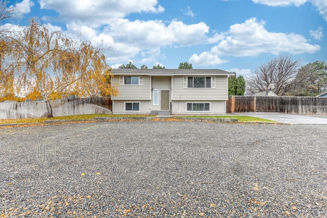 Building Photo - 905 W 33rd Ave