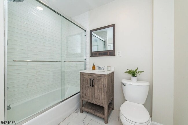 Building Photo - 116 Franklin St