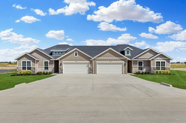 Building Photo - AVAILABLE NOW! NEW LUXURIOUS DUPLEX LOCATED ON 1-ACRE LOT IN MIDLOTHIAN, TX!