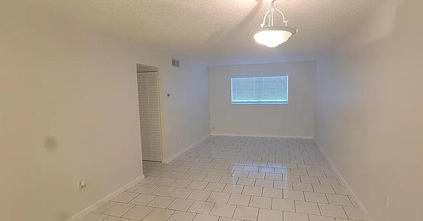 Foto del edificio - 650 SW 2nd Ave