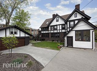 Primary Photo - 2219 Pillsbury Ave S