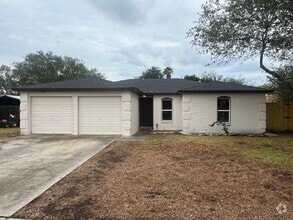 Building Photo - 2838 Blue Grass Dr