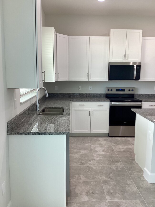 Foto del edificio - 14040 Spruce Pne Dr