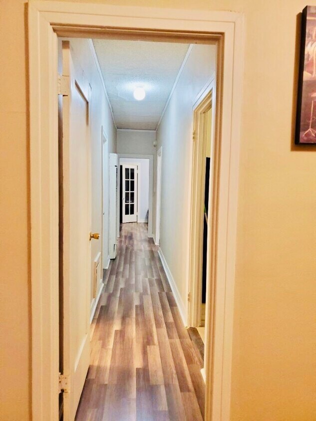 Alley to bedrooms - 1205 1/2 Gordon St