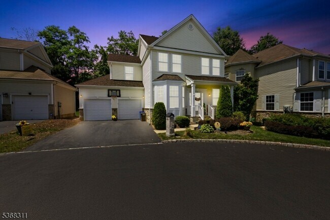 Foto del edificio - 112 Overhill Dr