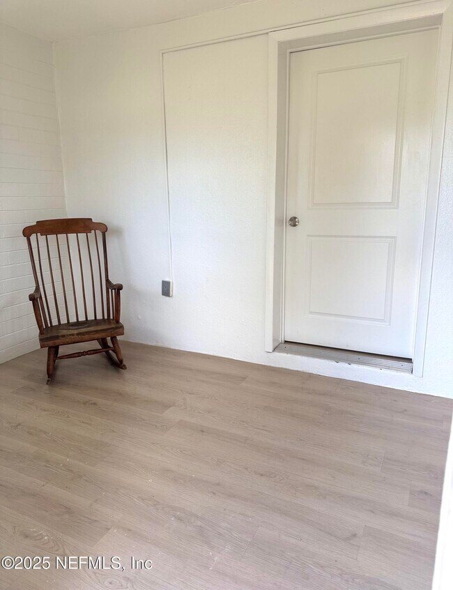 Foto del edificio - 2584 Wisteria St