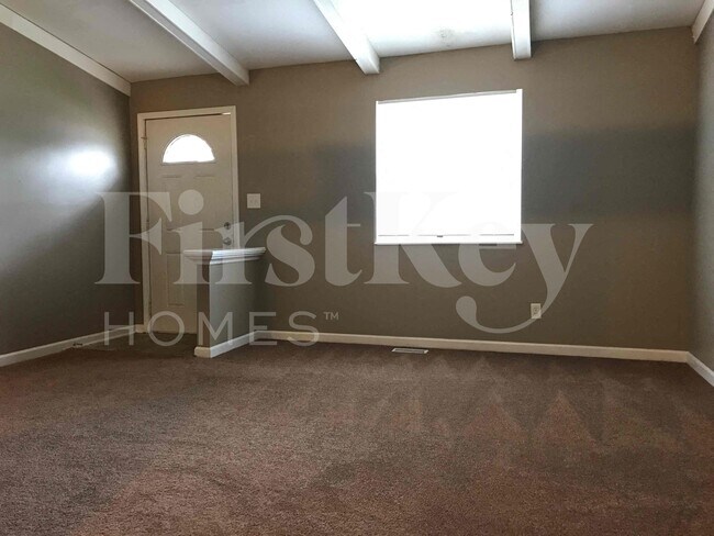 Building Photo - 8101 Railroad Rd