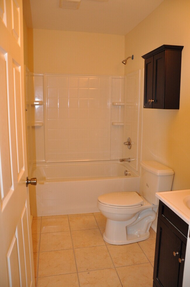 Foto del edificio - Pre-Leasing Now for the Fall Semester 2026