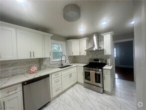 Building Photo - 1291 Idlewood Ave