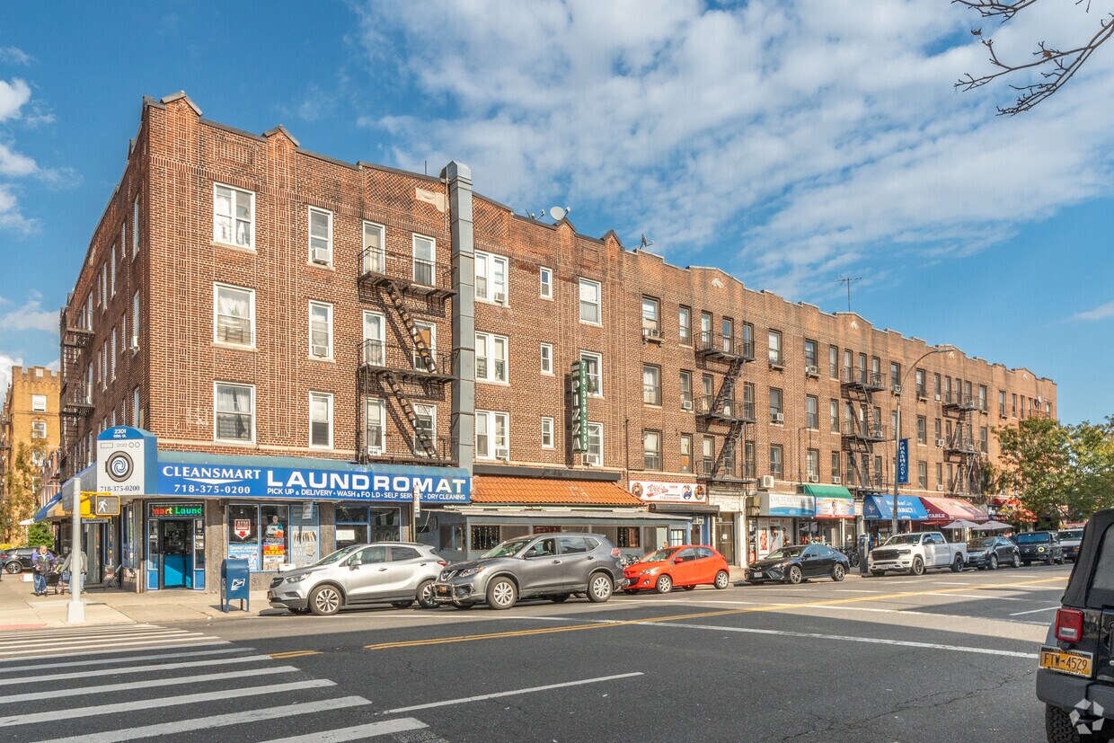 Primary Photo - 2301-2325 65th St