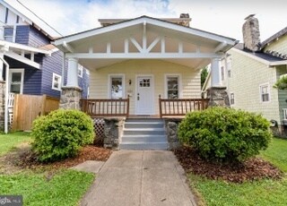 Building Photo - 1221 Hamilton St NE