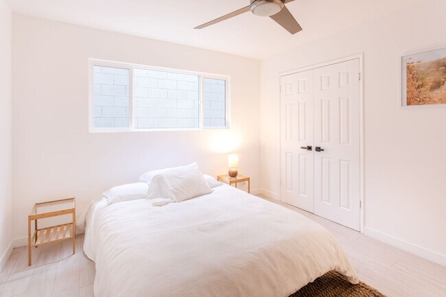 Foto del edificio - Beautiful Highland Park Apartment!