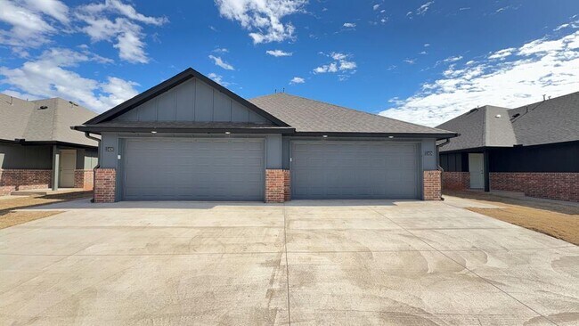 Building Photo - 11426 University