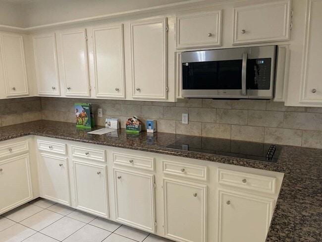 Foto del edificio - 3822 Stillview Dr