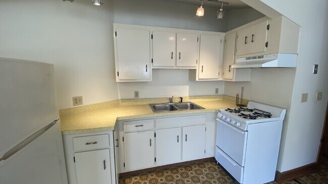 Foto del edificio - 193 S Main St