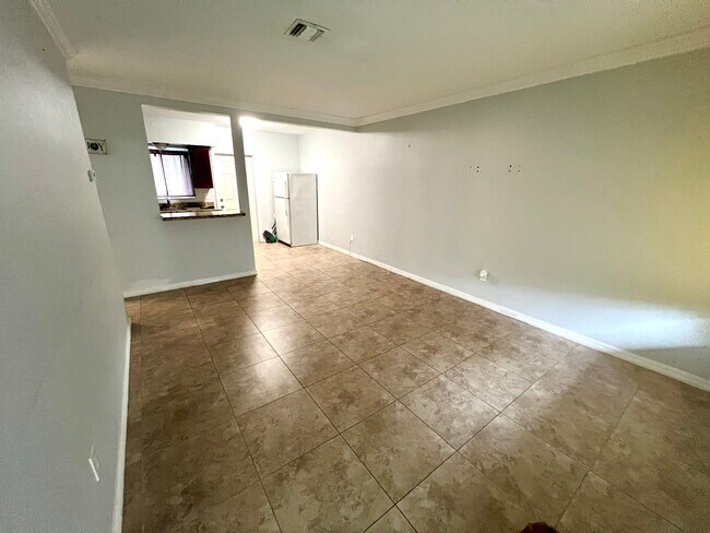 Foto del edificio - 5431 NE 22nd Ter