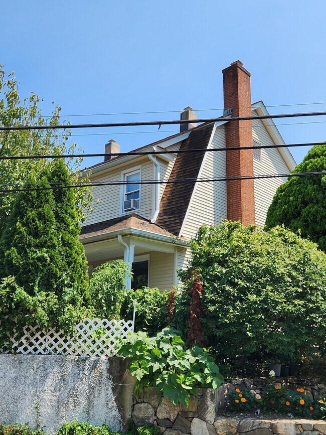 Foto del edificio - 19 Valley Rd