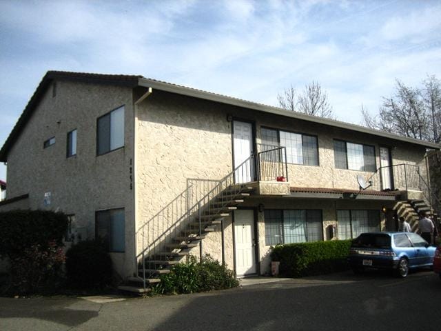 Primary Photo - 1255 Burton Ct