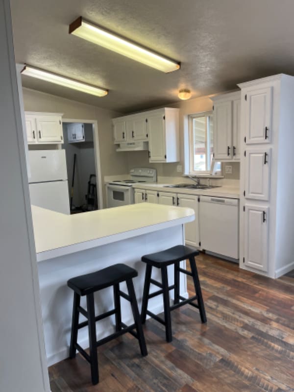 Primary Photo - 107 N 1st Ave W