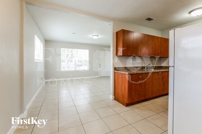 Foto del edificio - 1250 NE 207th Terrace