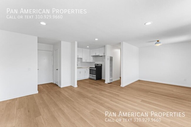 Building Photo - 994 Valencia St