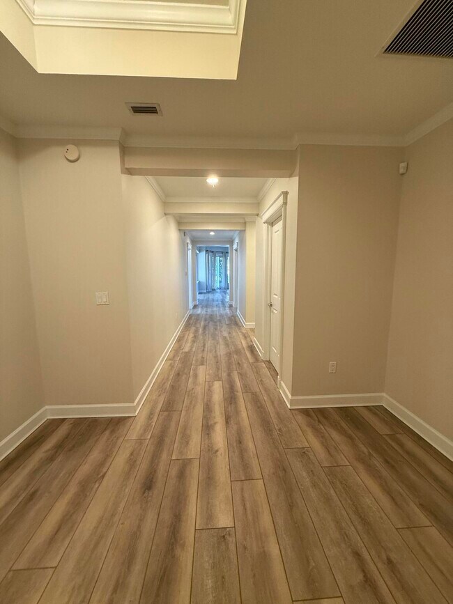 Foto del edificio - 404 Kelly Plantation Dr