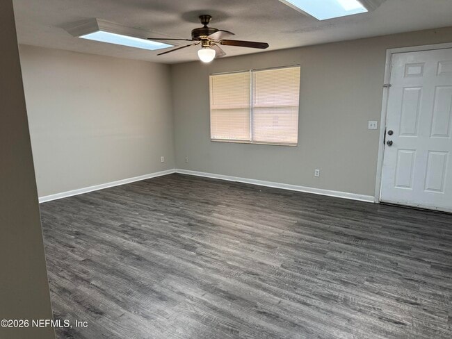 Building Photo - 325 Centura Dr