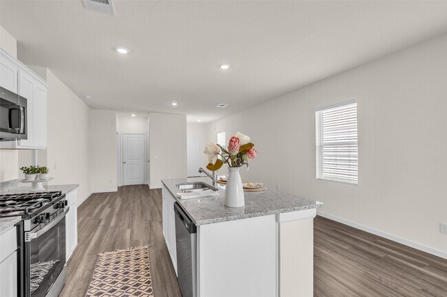 Foto del edificio - 18669 Shauna Danielle Dr