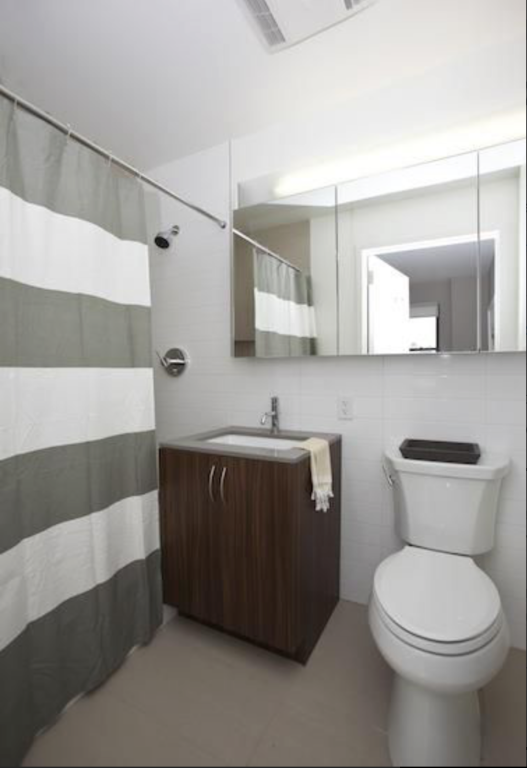 Building Photo - *NO FEE* NEWLY RENOVATED--A NEW YORKER'S D...