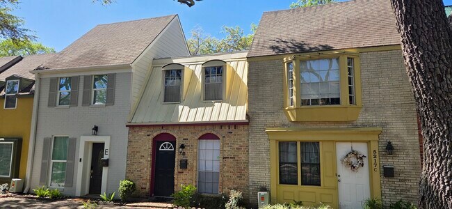 Building Photo - 5217 Arboles Dr