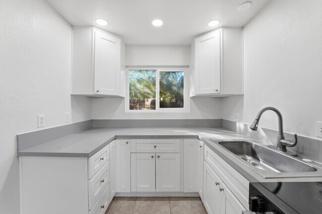 Foto del edificio - 12621 Lindo Ln