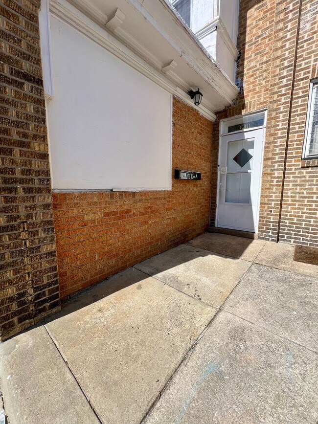 Foto del edificio - Stunning 2-Bedroom Apartment in Wynnefield...