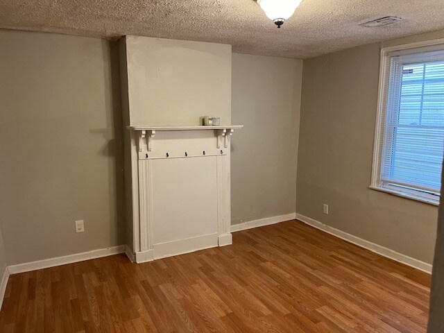 Foto del edificio - 118 E 15th St