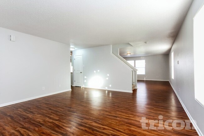 Building Photo - 453 Bridgewater Dr