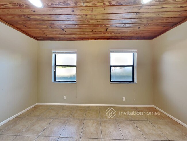 Foto del edificio - 11869 Birch St