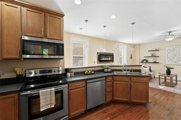 Foto del edificio - 1924 Geyer Ave