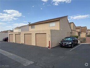 Building Photo - 5246 Golden Ln