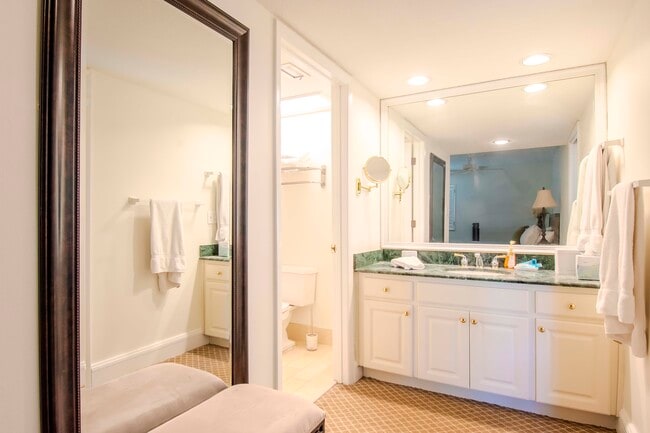 Foto del edificio - 29147 Bay Hollow Dr