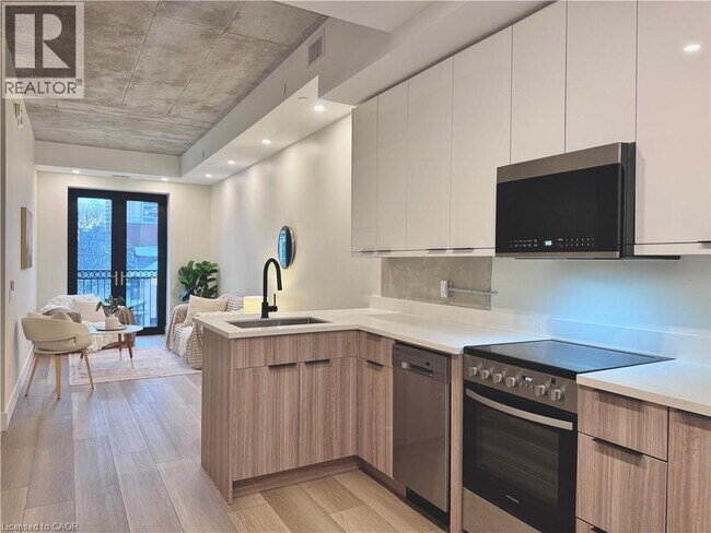 Photo du bâtiment - 169 James St S