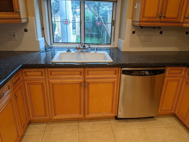 Foto del edificio - Luxurious and modern 2 bedroom home in the...