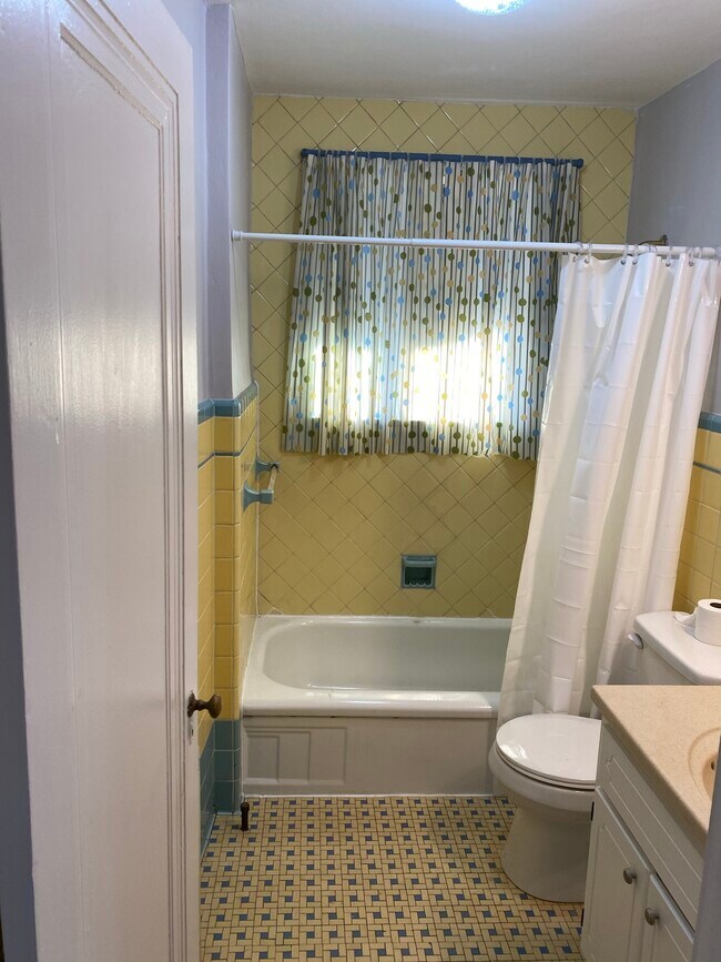 Bathroom - 193 Palm Dr